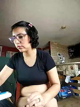 Snapshot of Im_Alma_ chatting on March 2025 01:03:02 PM Im Alma  online show from March 2025 01:03:02 PM
