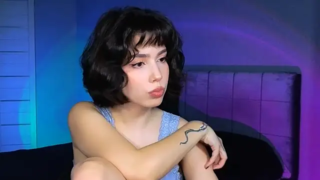 Stacy Gonzales  online show from November 2025 09:47:02 AM