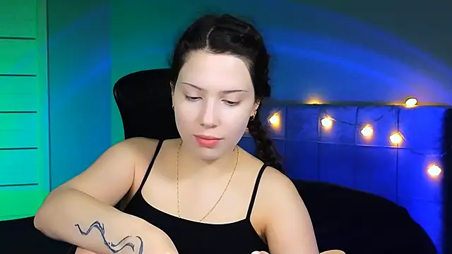 Snapshot of Stacy_Gonzales_ chatting on February 2025 09:38:02 AM Stacy Gonzales  online show from February 2025 09:38:02 AM