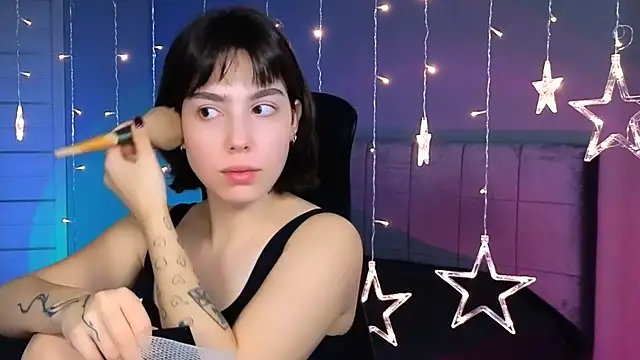 Stacy Gonzales  online show from November 2025 07:01:02 AM