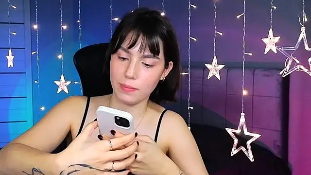 Stacy Gonzales  online show from November 2025 10:29:02 AM