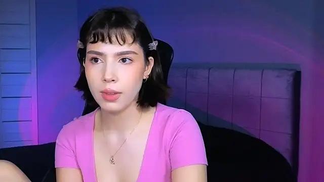 Stacy Gonzales  online show from November 2025 10:52:01 AM