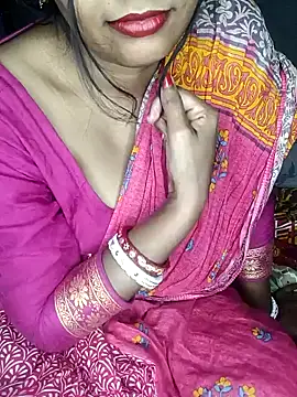 Snapshot of Wifesuman40 chatting on December 2024 10:28:01 AM Wifesuman40 online show from December 2024 10:28:01 AM