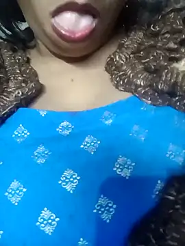 Snapshot of Wifesuman40 chatting on December 2024 02:55:01 PM Wifesuman40 online show from December 2024 02:55:01 PM