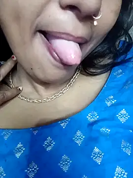 Snapshot of Wifesuman40 chatting on December 2024 03:24:01 AM Wifesuman40 online show from December 2024 03:24:01 AM