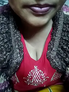 Snapshot of Wifesuman40 chatting on January 2025 05:07:02 PM Wifesuman40 online show from January 2025 05:07:02 PM