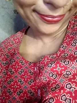 Snapshot of Wifesuman40 chatting on March 2025 05:35:02 AM Wifesuman40 online show from March 2025 05:35:02 AM