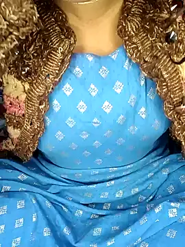 Snapshot of Wifesuman40 chatting on December 2024 06:10:01 PM Wifesuman40 online show from December 2024 06:10:01 PM