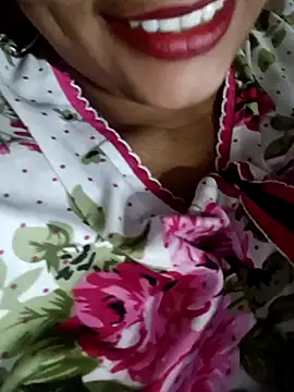 Snapshot of Wifesuman40 chatting on December 2024 11:55:02 AM Wifesuman40 online show from December 2024 11:55:02 AM