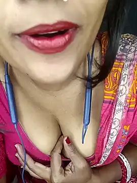 Snapshot of Wifesuman40 chatting on January 2025 06:19:02 AM Wifesuman40 online show from January 2025 06:19:02 AM