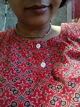 Snapshot of Wifesuman40 chatting on March 2025 05:37:01 AM Wifesuman40 online show from March 2025 05:37:01 AM