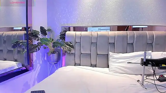 RoseTaylor   online show from December 2025 05:06:02 AM