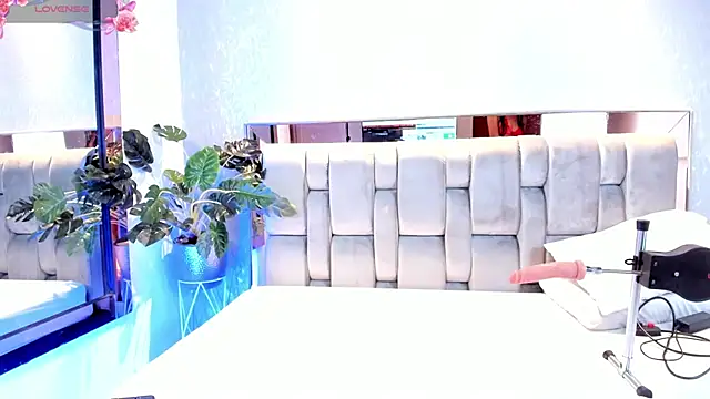 RoseTaylor   online show from September 2025 05:28:01 AM