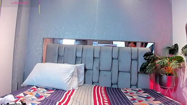 Snapshot of RoseTaylor__ chatting on February 2026 04:54:02 AM RoseTaylor online show from February 2026 04:54:02 AM