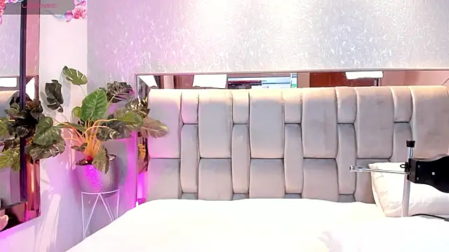 RoseTaylor   online show from September 2025 09:09:01 PM