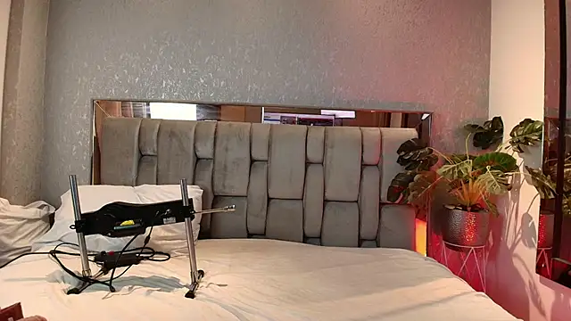 Snapshot of RoseTaylor__ chatting on February 2026 04:56:02 AM RoseTaylor online show from February 2026 04:56:02 AM