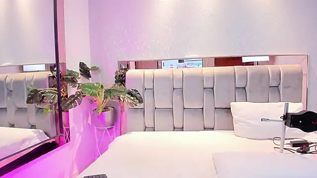 RoseTaylor   online show from November 2025 04:46:01 AM