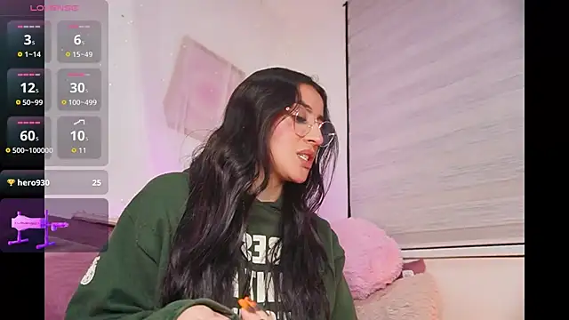 leila petitee  online show from October 2025 11:22:02 AM