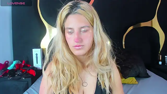 GiaRoussel online show from February 2026 05:20:01 PM