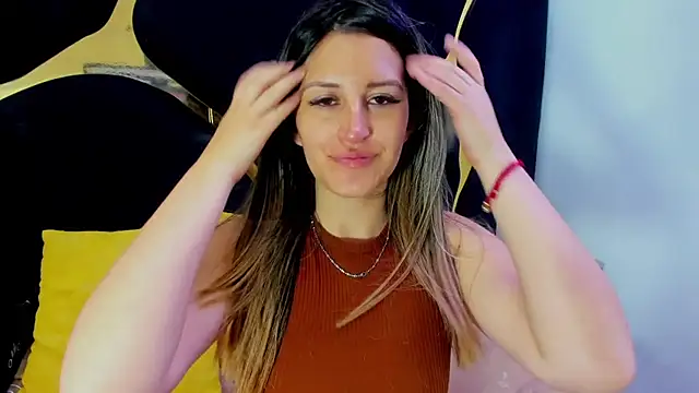 GiaRoussel online show from November 2025 05:02:01 PM