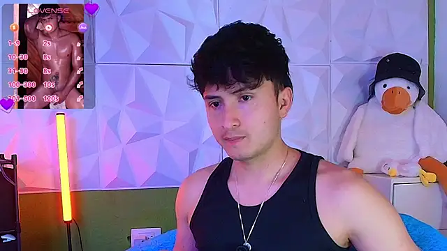 santyago taylor online show from October 2025 06:53:02 PM