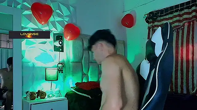 santyago taylor online show from February 2025 07:26:01 PM