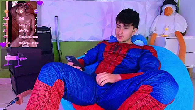 santyago taylor online show from October 2025 06:55:02 PM