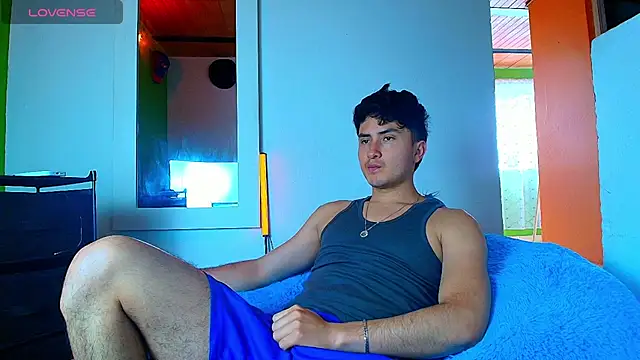 santyago taylor online show from November 2025 07:03:01 PM