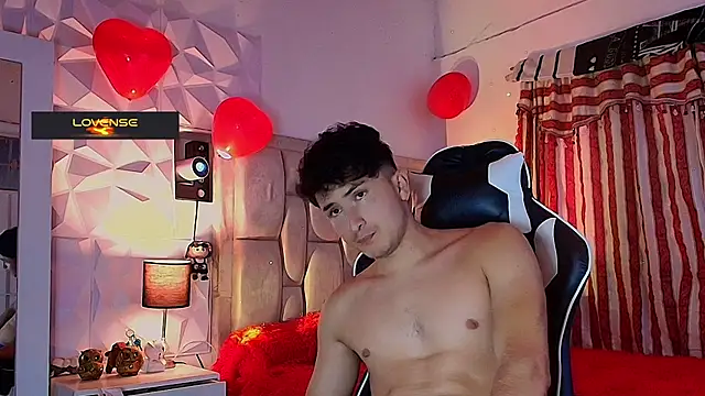 santyago taylor online show from March 2025 06:50:01 PM