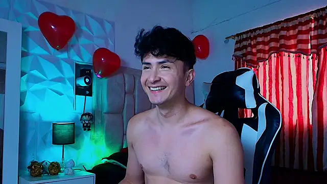 santyago taylor online show from February 2025 07:41:02 PM