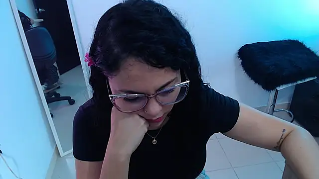 Snapshot of Mailywindsor chatting on March 2025 09:00:02 PM Mailywindsor online show from March 2025 09:00:02 PM