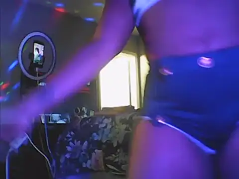 Snapshot of YourFaceMyThrone27 chatting on January 2025 01:33:01 AM YourFaceMyThrone27 online show from January 2025 01:33:01 AM