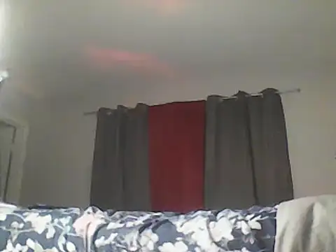 Snapshot of YourFaceMyThrone27 chatting on February 2025 12:19:01 AM YourFaceMyThrone27 online show from February 2025 12:19:01 AM