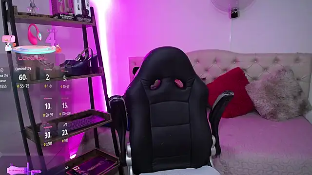 cristal horny19 online show from December 2025 04:06:02 AM