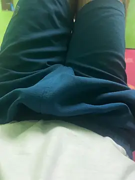 pussylover143x online show from November 2025 01:28:01 PM