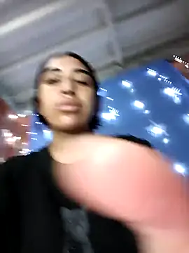 ifeelverywet andhot online show from November 2025 01:01:02 PM