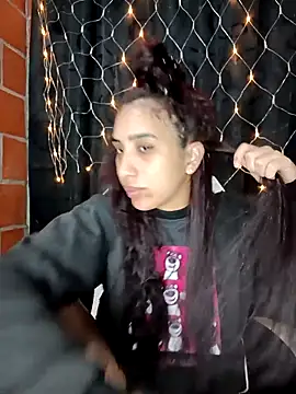 ifeelverywet andhot online show from November 2025 06:55:01 PM