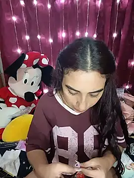 ifeelverywet andhot online show from May 2026 06:35:02 AM