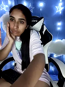 ifeelverywet andhot online show from November 2025 02:50:01 PM