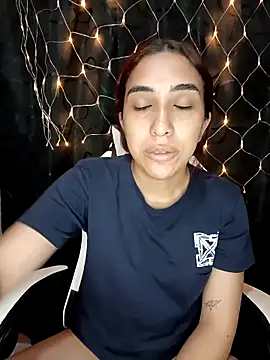 ifeelverywet andhot online show from September 2025 02:42:01 PM