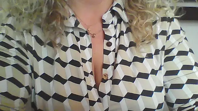 JenniLowen online show from February 2026 02:16:02 PM