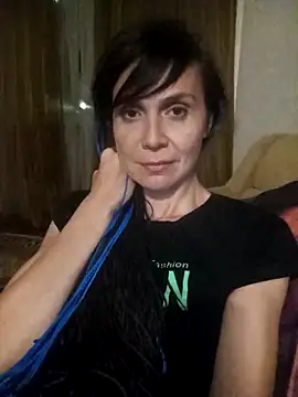 Francenia lolis online show from September 2025 06:59:02 PM