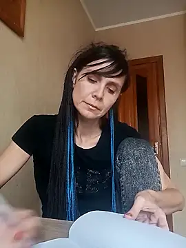 Snapshot of Francenia_lolis chatting on October 2025 07:40:01 AM Francenia lolis online show from October 2025 07:40:01 AM