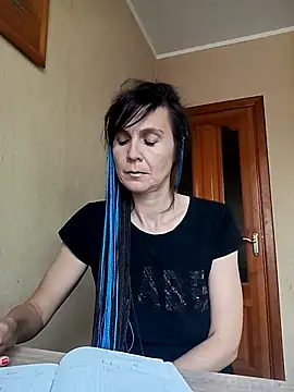 Francenia lolis online show from October 2025 09:22:01 AM