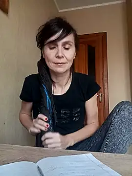 Snapshot of Francenia_lolis chatting on October 2025 07:50:02 AM Francenia lolis online show from October 2025 07:50:02 AM