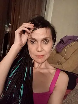 Francenia lolis online show from June 2026 10:04:02 PM