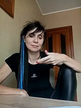 Francenia lolis online show from October 2025 09:55:02 AM