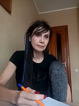 Snapshot of Francenia_lolis chatting on November 2025 09:47:02 AM Francenia lolis online show from November 2025 09:47:02 AM