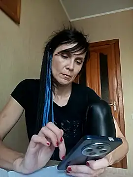Francenia lolis online show from October 2025 07:31:02 AM