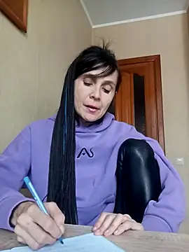 Francenia lolis online show from January 2026 11:28:02 AM